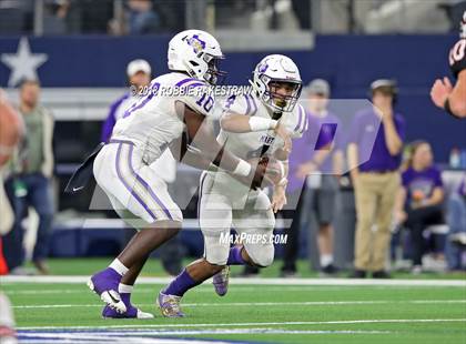 Thumbnail 2 in Gruver vs. Mart (UIL 2A Division 2 Championship) photogallery.