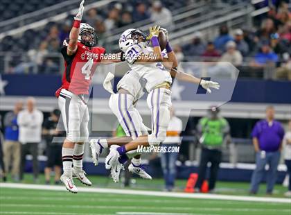 Thumbnail 1 in Gruver vs. Mart (UIL 2A Division 2 Championship) photogallery.
