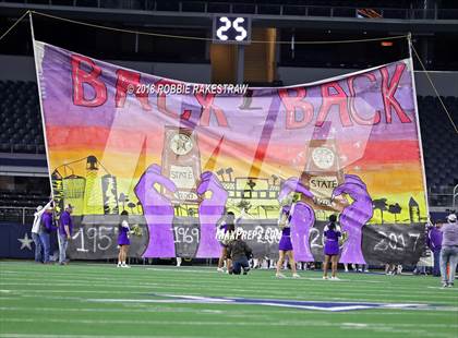Thumbnail 3 in Gruver vs. Mart (UIL 2A Division 2 Championship) photogallery.