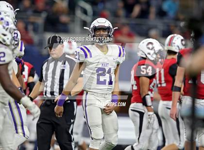 Thumbnail 2 in Gruver vs. Mart (UIL 2A Division 2 Championship) photogallery.