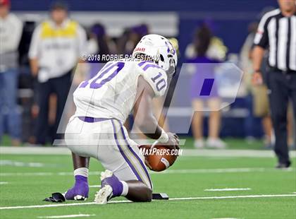 Thumbnail 1 in Gruver vs. Mart (UIL 2A Division 2 Championship) photogallery.