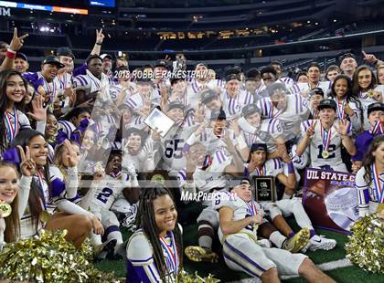 Thumbnail 1 in Gruver vs. Mart (UIL 2A Division 2 Championship) photogallery.
