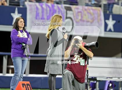 Thumbnail 3 in Gruver vs. Mart (UIL 2A Division 2 Championship) photogallery.