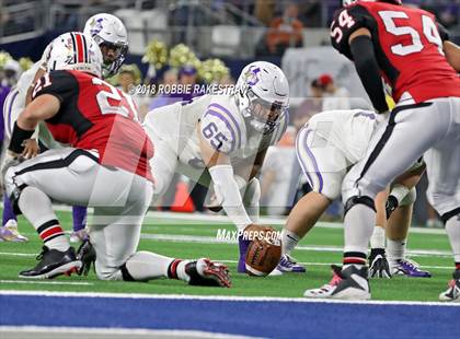 Thumbnail 2 in Gruver vs. Mart (UIL 2A Division 2 Championship) photogallery.