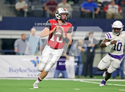 Thumbnail 3 in Gruver vs. Mart (UIL 2A Division 2 Championship) photogallery.