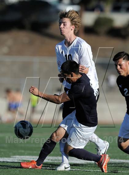 Thumbnail 1 in Leuzinger @ Palos Verdes photogallery.