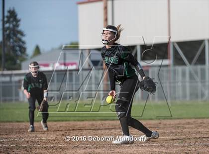 Thumbnail 2 in Sheldon @ Willamette (Game 2) photogallery.