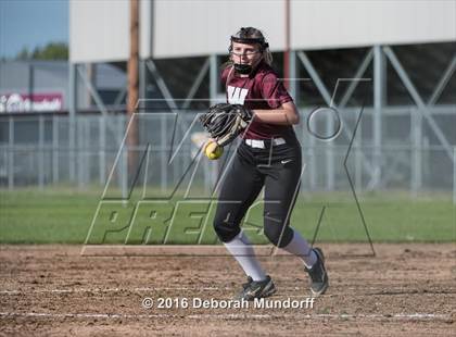Thumbnail 2 in Sheldon @ Willamette (Game 2) photogallery.