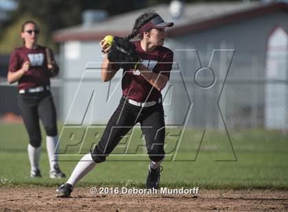Thumbnail 3 in Sheldon @ Willamette (Game 2) photogallery.