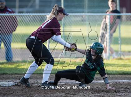 Thumbnail 2 in Sheldon @ Willamette (Game 2) photogallery.