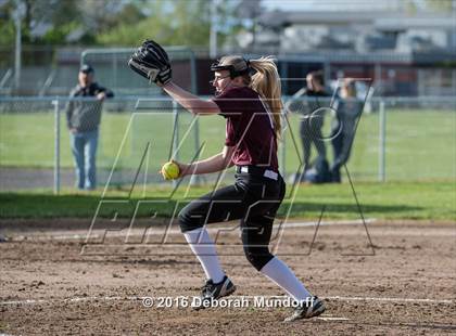 Thumbnail 3 in Sheldon @ Willamette (Game 2) photogallery.