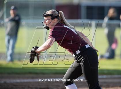 Thumbnail 3 in Sheldon @ Willamette (Game 2) photogallery.