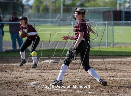 Thumbnail 2 in Sheldon @ Willamette (Game 2) photogallery.
