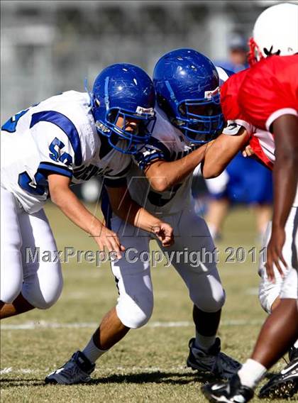 Thumbnail 2 in Goose Creek Memorial vs Barbers Hill photogallery.