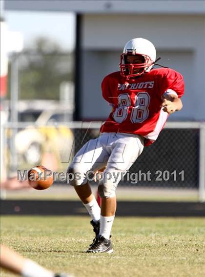Thumbnail 3 in Goose Creek Memorial vs Barbers Hill photogallery.