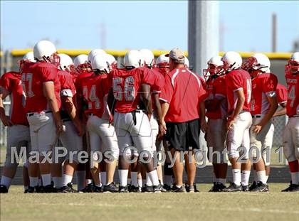 Thumbnail 2 in Goose Creek Memorial vs Barbers Hill photogallery.