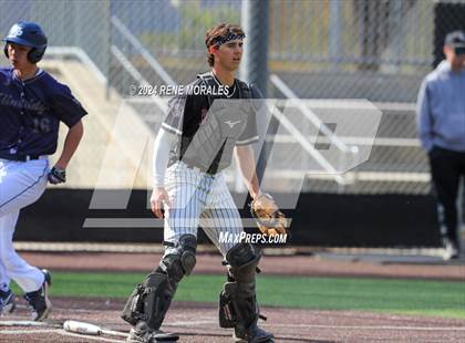 Thumbnail 1 in Rio Hondo Prep vs Flintridge Prep photogallery.