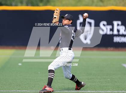 Thumbnail 2 in Rio Hondo Prep vs Flintridge Prep photogallery.