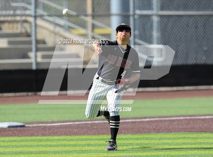 Thumbnail 2 in Rio Hondo Prep vs Flintridge Prep photogallery.