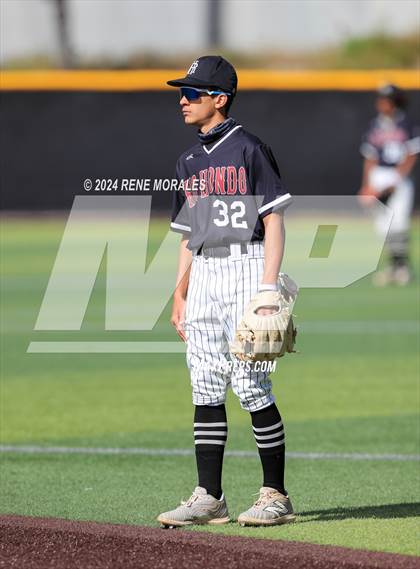 Thumbnail 3 in Rio Hondo Prep vs Flintridge Prep photogallery.