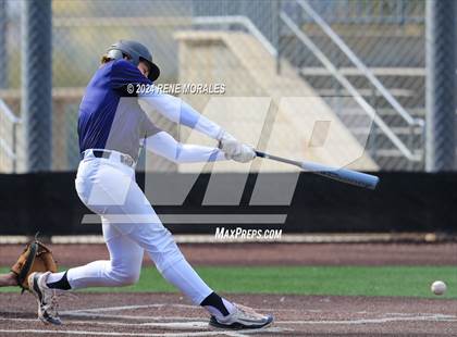 Thumbnail 3 in Rio Hondo Prep vs Flintridge Prep photogallery.
