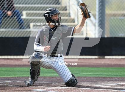 Thumbnail 2 in Rio Hondo Prep vs Flintridge Prep photogallery.