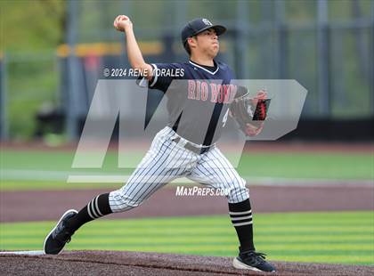 Thumbnail 2 in Rio Hondo Prep vs Flintridge Prep photogallery.