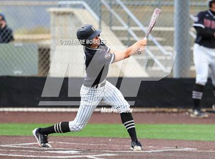 Thumbnail 2 in Rio Hondo Prep vs Flintridge Prep photogallery.