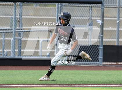 Thumbnail 3 in Rio Hondo Prep vs Flintridge Prep photogallery.