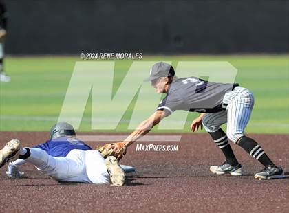 Thumbnail 3 in Rio Hondo Prep vs Flintridge Prep photogallery.