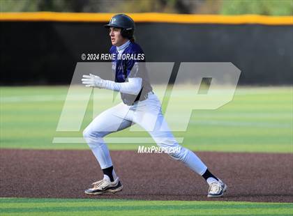 Thumbnail 2 in Rio Hondo Prep vs Flintridge Prep photogallery.