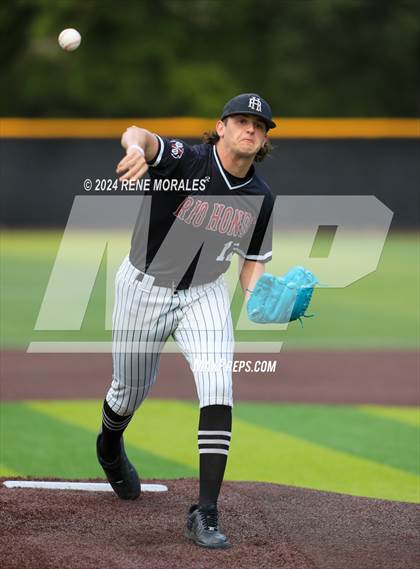 Thumbnail 2 in Rio Hondo Prep vs Flintridge Prep photogallery.