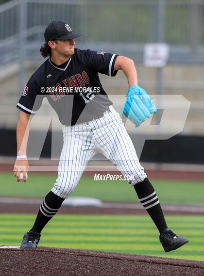 Thumbnail 2 in Rio Hondo Prep vs Flintridge Prep photogallery.