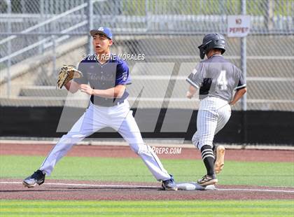 Thumbnail 3 in Rio Hondo Prep vs Flintridge Prep photogallery.