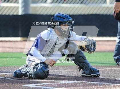 Thumbnail 3 in Rio Hondo Prep vs Flintridge Prep photogallery.