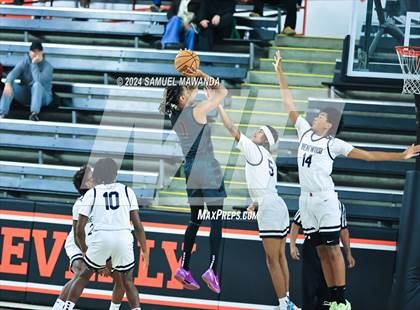 Thumbnail 3 in Brentwood School vs JSerra Catholic (Beverly Hills Tournament) photogallery.