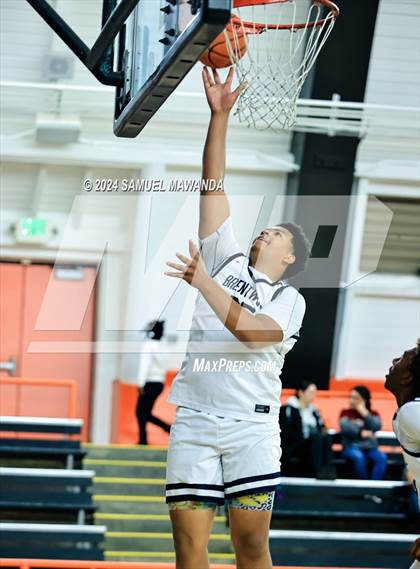 Thumbnail 2 in Brentwood School vs JSerra Catholic (Beverly Hills Tournament) photogallery.