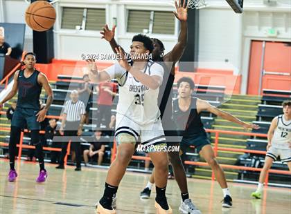 Thumbnail 2 in Brentwood School vs JSerra Catholic (Beverly Hills Tournament) photogallery.