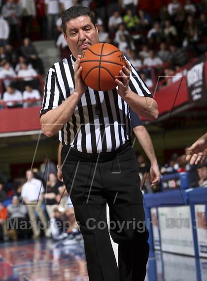 Thumbnail 3 in Eastchester vs Poughkeepsie (Section 1 Class A Semifinal) photogallery.