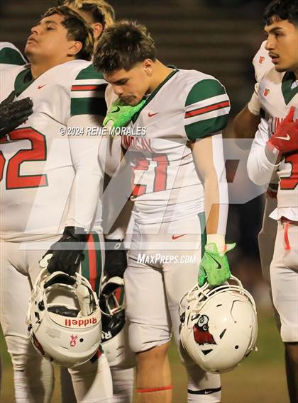 Thumbnail 2 in Lindsay vs Chatsworth (CIF Div 7-AA Regional Final) photogallery.