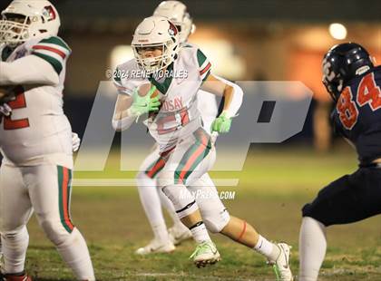 Thumbnail 3 in Lindsay vs Chatsworth (CIF Div 7-AA Regional Final) photogallery.