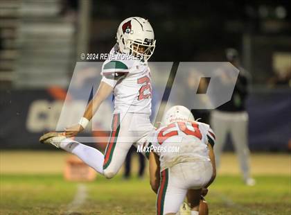 Thumbnail 3 in Lindsay vs Chatsworth (CIF Div 7-AA Regional Final) photogallery.
