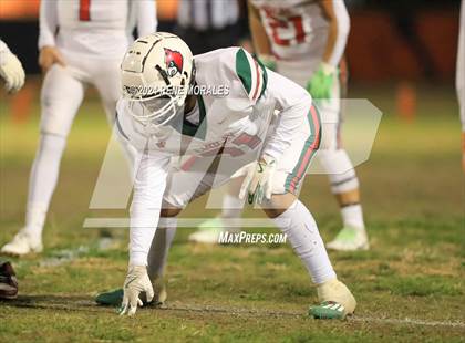 Thumbnail 2 in Lindsay vs Chatsworth (CIF Div 7-AA Regional Final) photogallery.