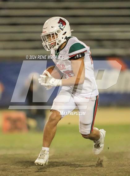 Thumbnail 2 in Lindsay vs Chatsworth (CIF Div 7-AA Regional Final) photogallery.
