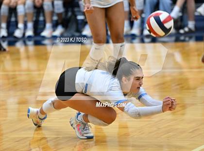 Thumbnail 3 in Harlan @ Warren photogallery.