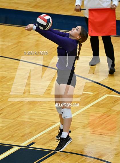 Thumbnail 1 in Harlan @ Warren photogallery.