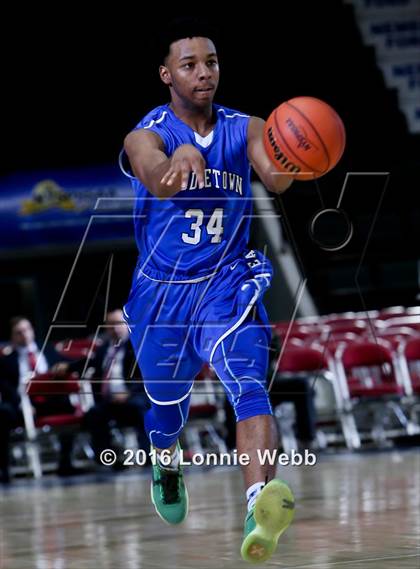 Thumbnail 1 in Aquinas vs. Middletown (NYSPHSAA Class AA Final) photogallery.