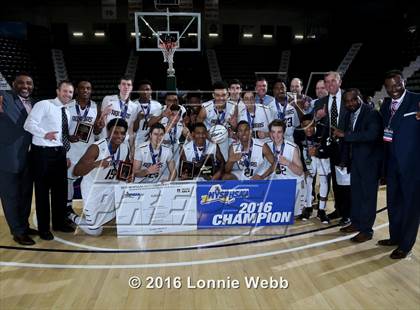 Thumbnail 1 in Aquinas vs. Middletown (NYSPHSAA Class AA Final) photogallery.