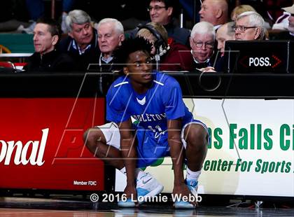 Thumbnail 2 in Aquinas vs. Middletown (NYSPHSAA Class AA Final) photogallery.