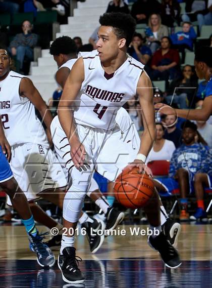 Thumbnail 1 in Aquinas vs. Middletown (NYSPHSAA Class AA Final) photogallery.
